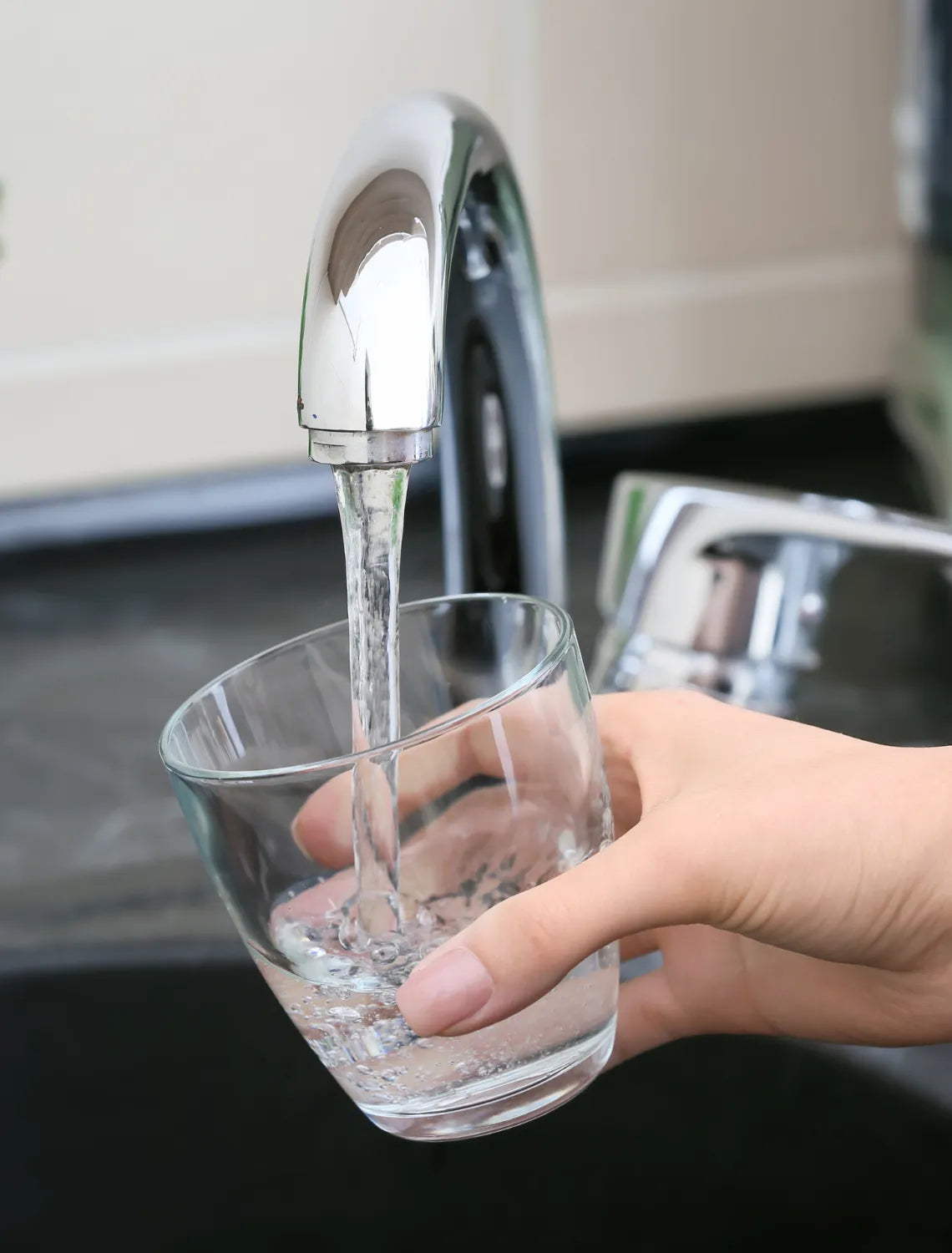 How to Purify Tap Water in UK